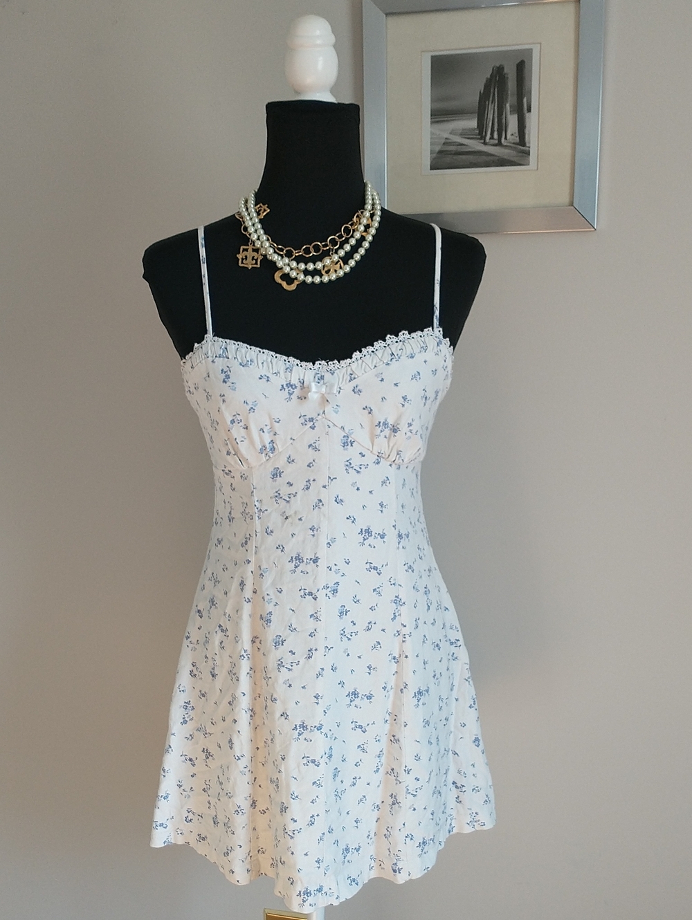 Trixxi White Mini Dress with Blue Floral Print. SIZE M